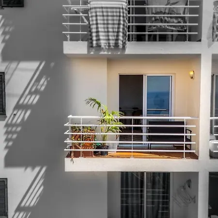 Topaz Scape Garajau Madeira By Grm