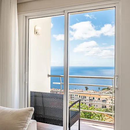 Apartment Topaz Scape Garajau Madeira By Grm *